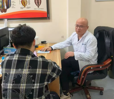泰州市|男科医师高朋磊：守护男性健康，专业男科诊疗
